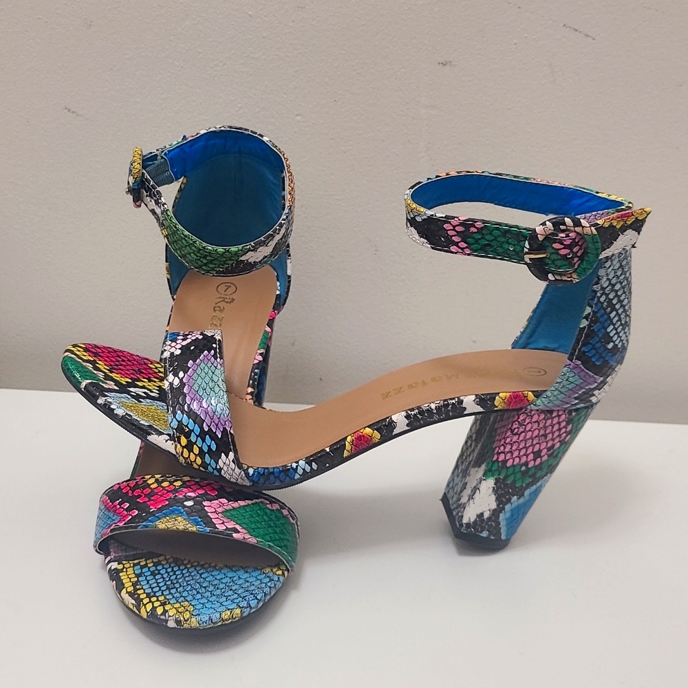 Snake pattern heels - Picture 2 of 3